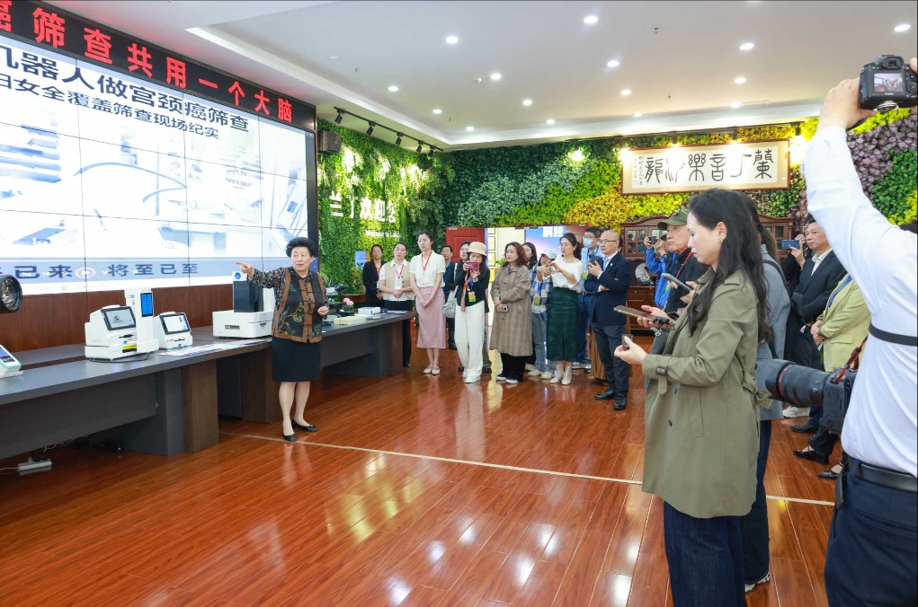 friends from over 60 countries visiting landing med 2